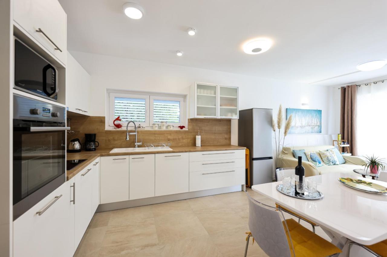 Apartment Puntamika Villa De Rosa - Ground Floor Zadar Luaran gambar