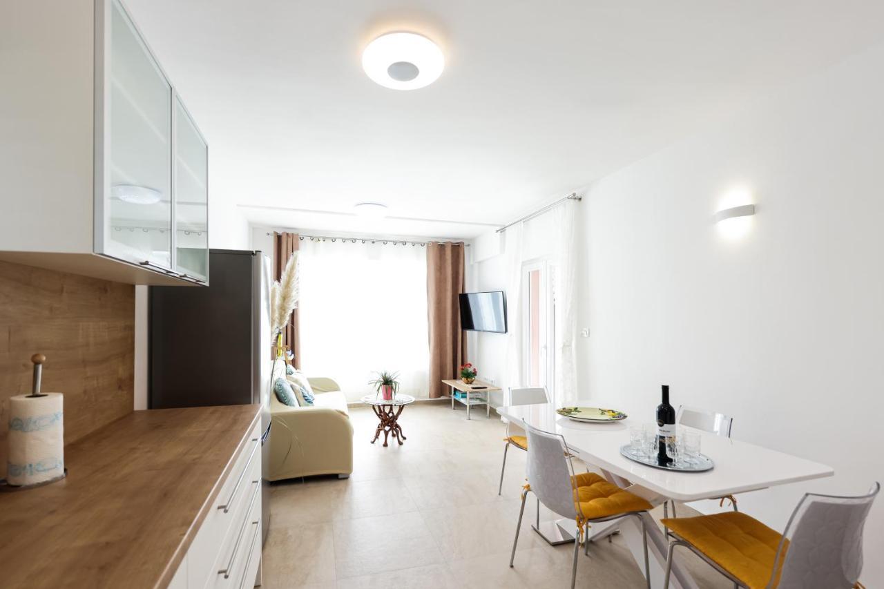 Apartment Puntamika Villa De Rosa - Ground Floor Zadar Luaran gambar