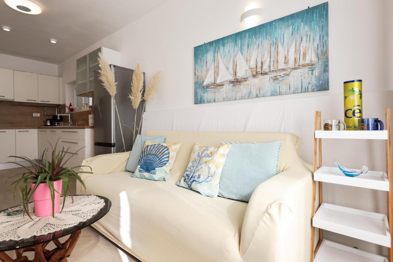 Apartment Puntamika Villa De Rosa - Ground Floor Zadar Luaran gambar