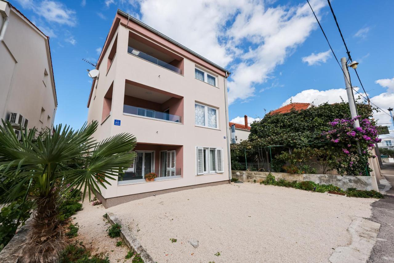 Apartment Puntamika Villa De Rosa - Ground Floor Zadar Luaran gambar