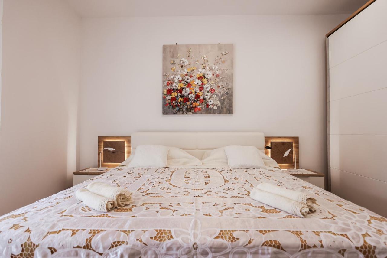 Apartment Puntamika Villa De Rosa - Ground Floor Zadar Luaran gambar